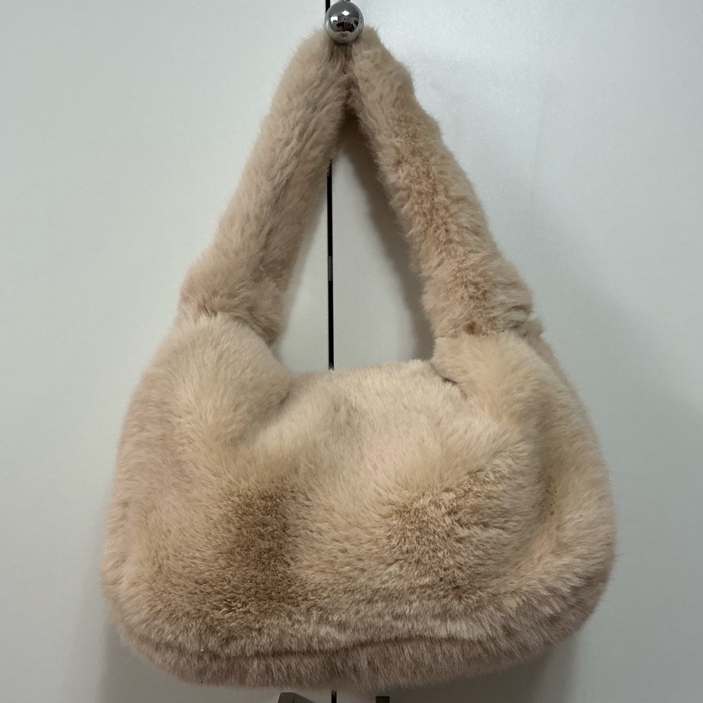 Ardene Faux Fur Shoulder Bag | Soft Girl Y2K | Quiet Luxury | Winter | Beige